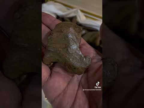 عود مروكي ملكي تربل نوادر ثقيل رائحة الاصقون القديم الحجم مباخر واكبر الثمن ٣٣٠٠ ريال عبدالله للعود