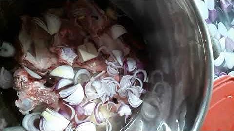 Russell taylor  pressure cooker - sup tulang