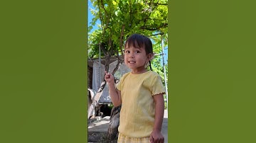 Kids Learn How Grapes Grow