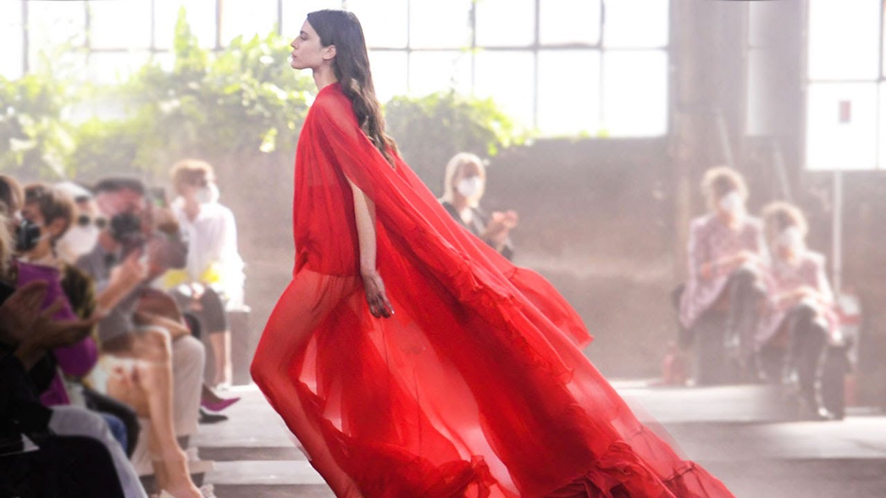 valentino fashion