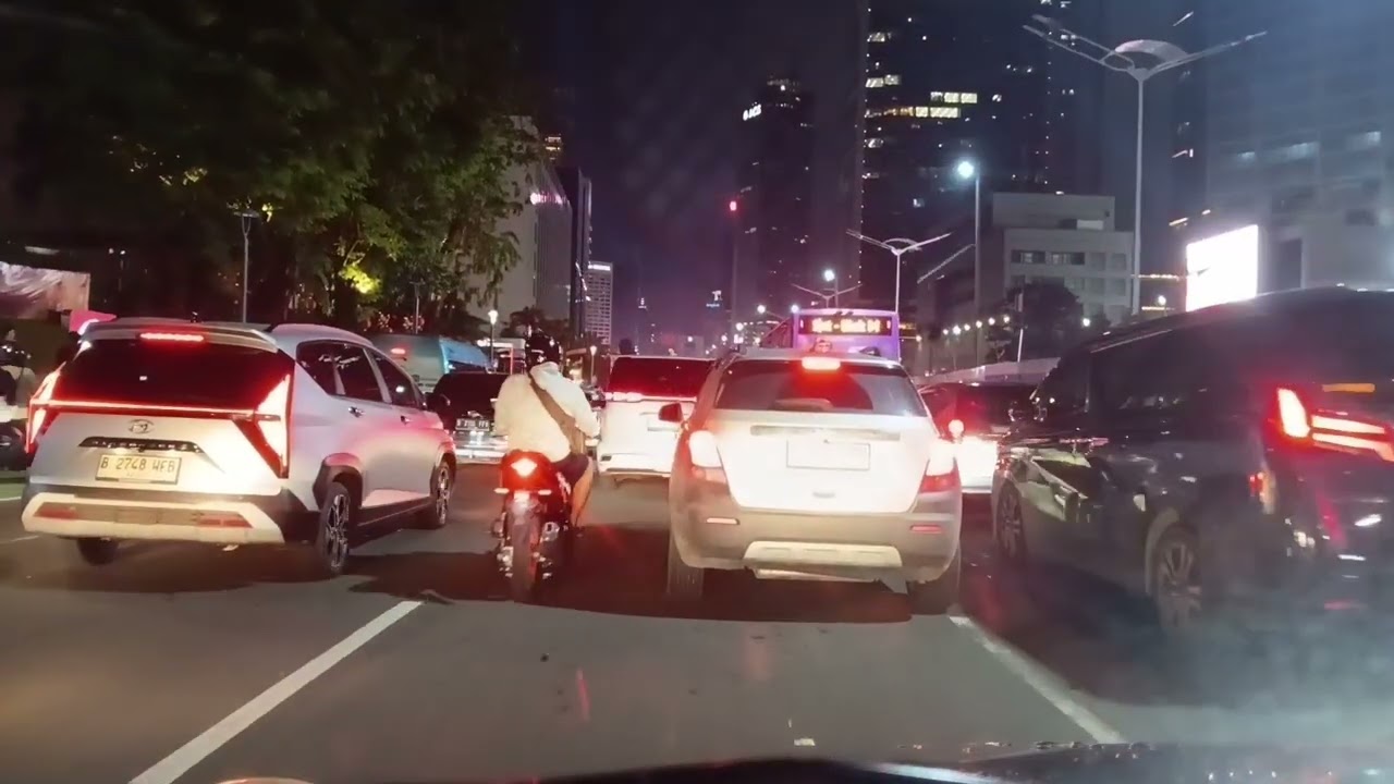 Keliling Jakarta menjelang imlek dari thamrin -  bundaran hi - sudirman - menteng - lap banteng 