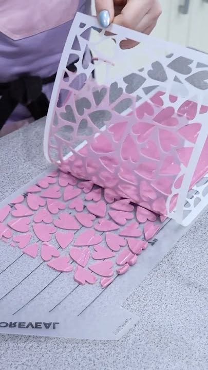 New Frost Form Valentines Stencils!! ❤️ #cake #cakedecorating