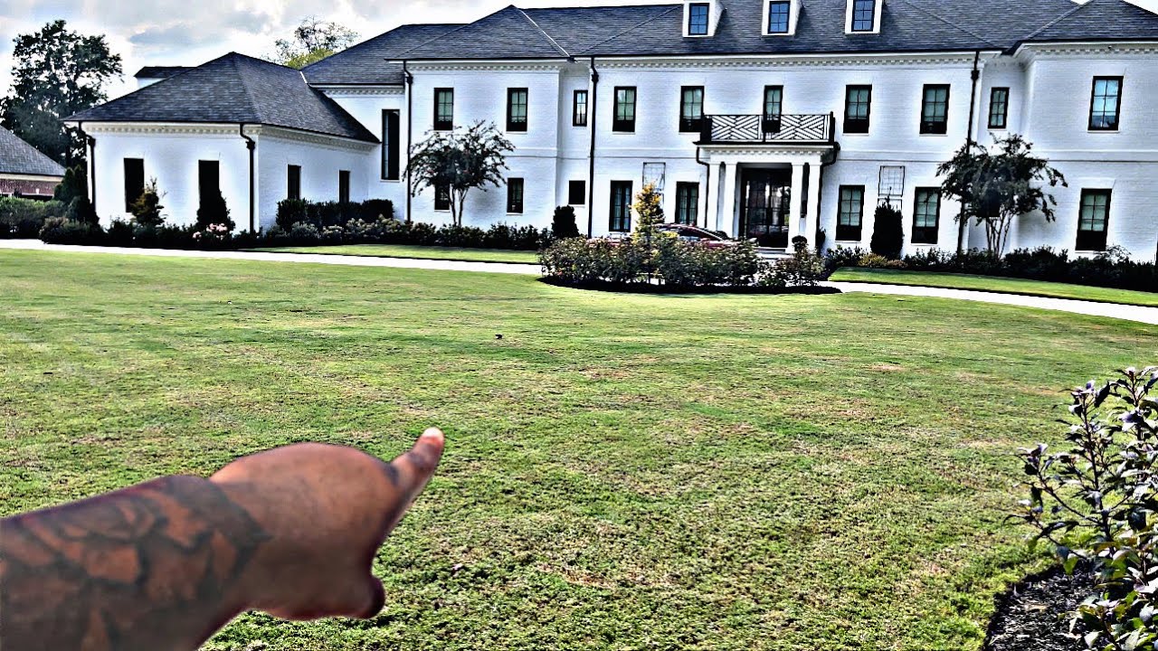 I DROVE MY SCATPACK THROUGH THE RICHEST NEIGHBORHOOD IN *CHARLOTTE* NC😱