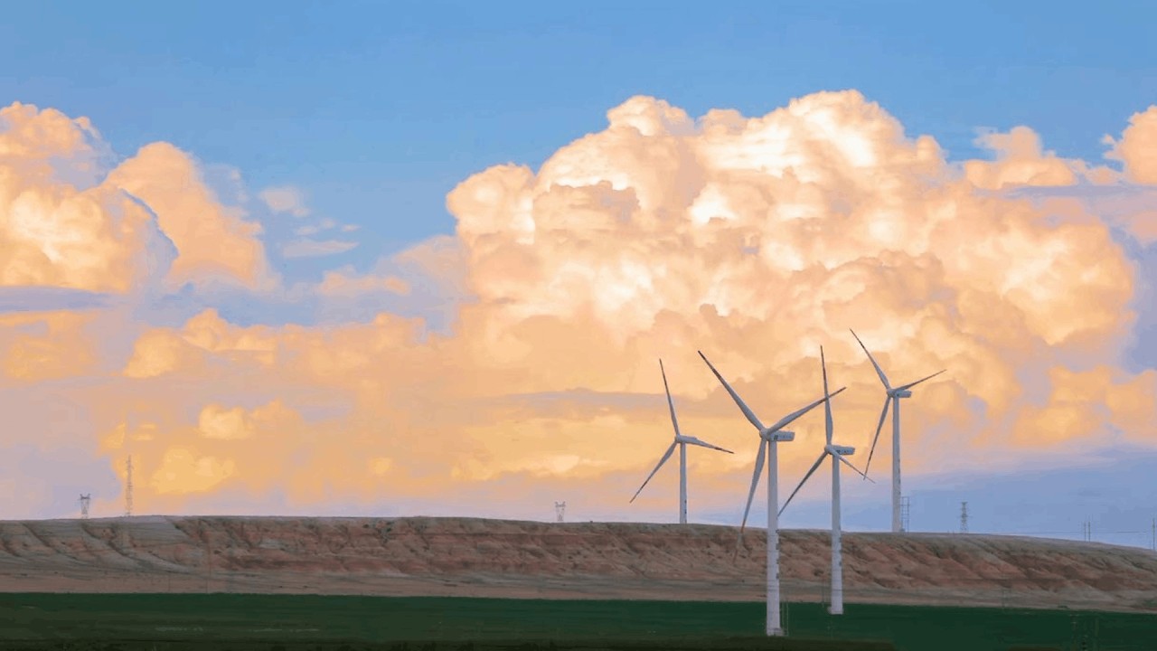 𝐏𝐋𝐀𝐘𝐋𝐈𝐒𝐓 | Turning Slowly Under Gold