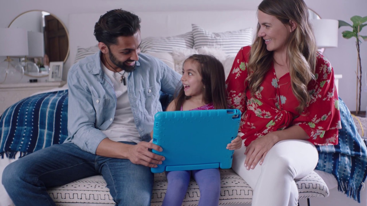 Botzees Learning and Playing with Mom and Dad | Pai Technology | STEM Toys & Ed Tech