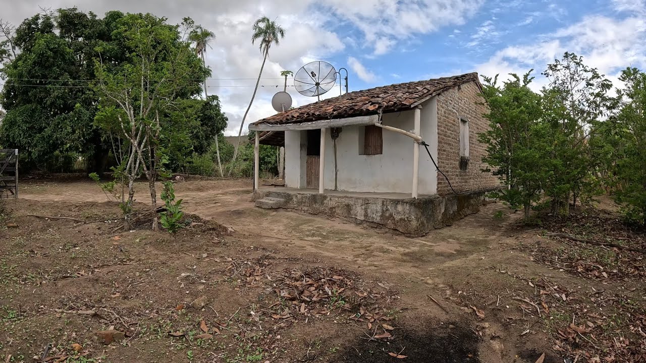 BELÍSSIMO SÍTIO DO ZÉ, AQUI ELE VIVE SOZINHO HÁ MUITO TEMPO