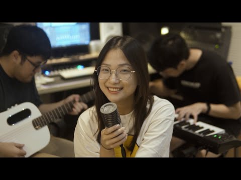 Saving Reggie Session | Pelin - Sesaat Kau Hadir (Cover) - Live Session