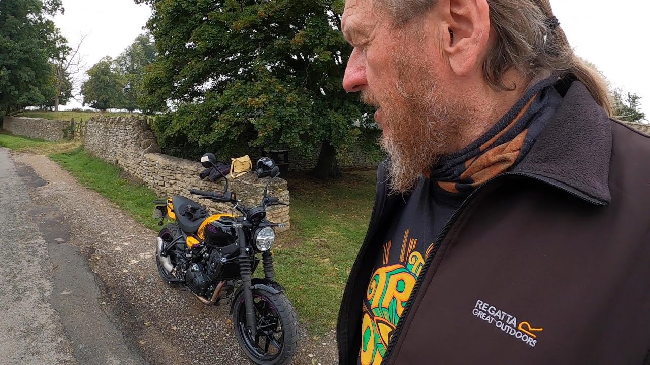 Royal Enfield Guerrilla 450...Does it like the dirt ?