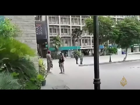 العنف يطل برأسه في باكستان والهدف سوق الأوراق المالية بكراتشي🇵🇰