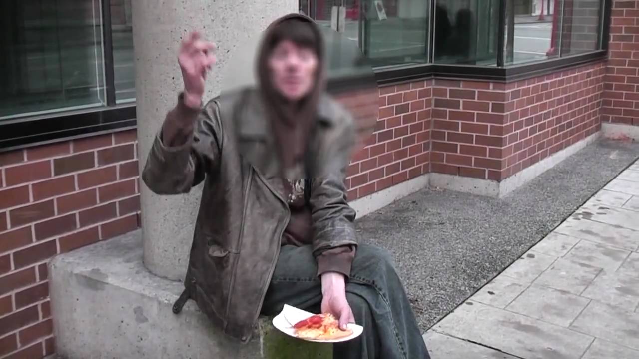 バンクーバーの危険地帯で一人の男性をインタビュー Youtube