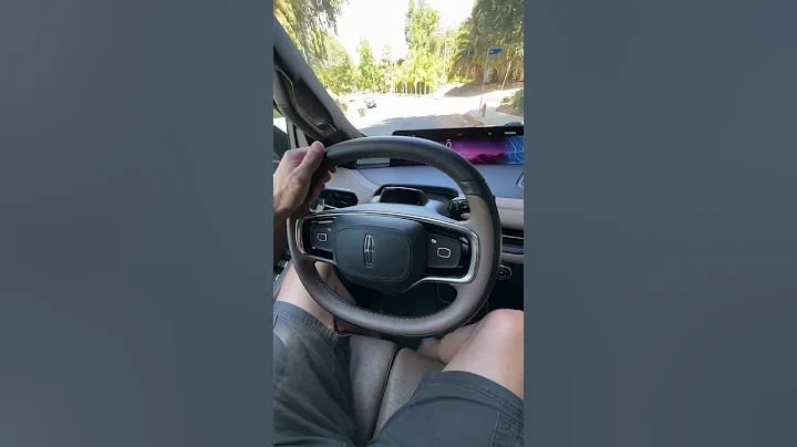 Cool Features of the 2025 Lincoln Navigator. #Lincoln #Navigator #SUV #Luxury #review #demo #cartech