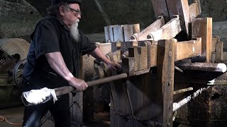 La technique de fabrication du papier - Musée du Louvre [EN/ES subtitles]