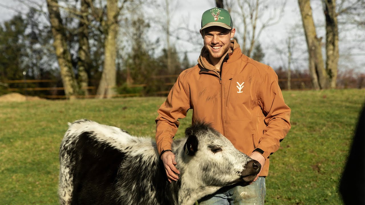 From Goalkeeper to Farmer: Isaac Boehmer’s Heartwarming Off-Season Story 🐄💙