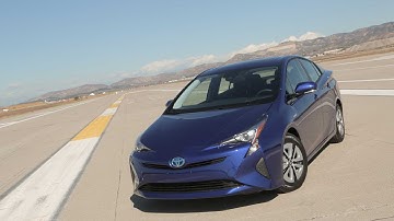 2016 Toyota Prius Review - First Drive