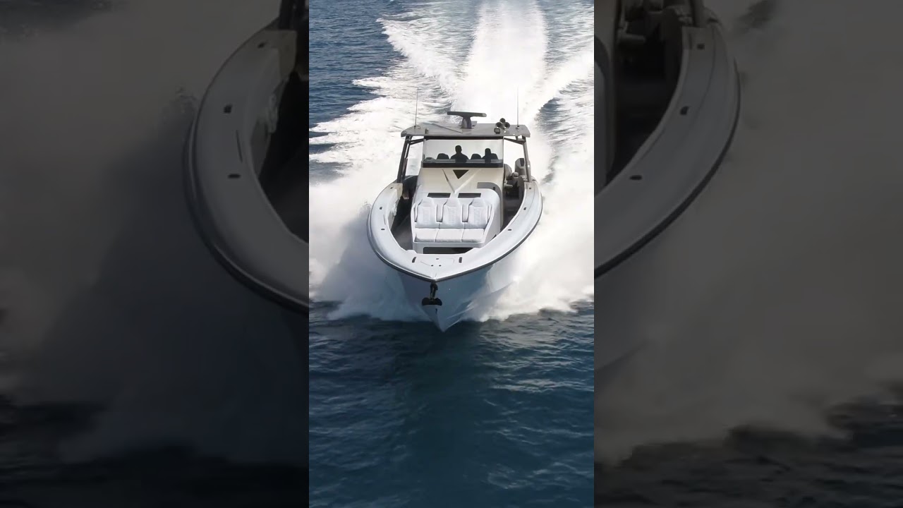 Brand new Midnight Express Midnight Express 52' Vitesse Mansory Edition. Ready to run 💨