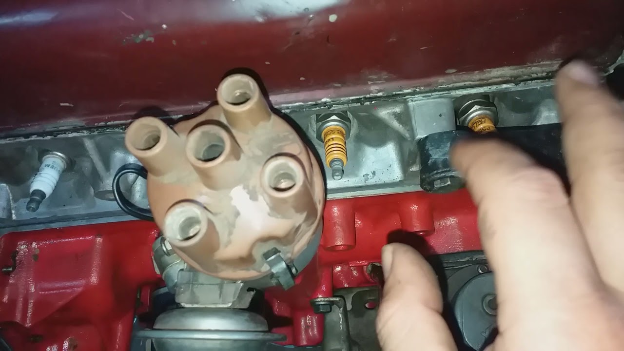 طريقة ضبط موزع الشرارة وترتيب خيوط الشمعات في الكاترينة .réglage delco  platine R4 .