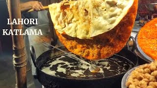 Famous Lahori katlama recipe|| Katlama|| Lahore street food|| Desi Pizza|| Qatlama
