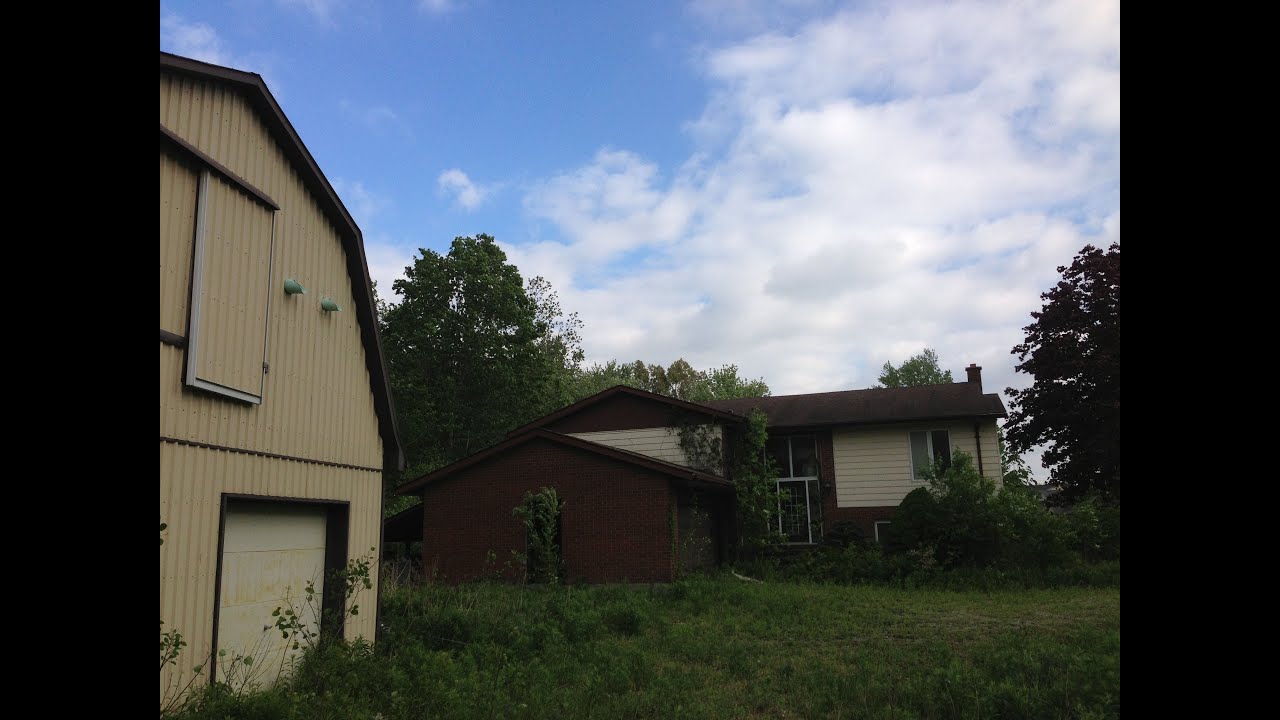 Urbex: Abandoned DUTCH House (Ontario)