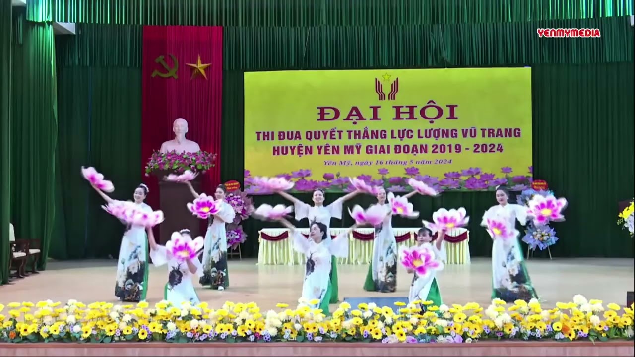 Múa đẹp lắm quê tối từ ngày có Đảng và Đảng đã cho ta một mùa xuân