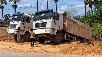 Constraints Incredible Overload Dump Truck Unload Fails Bulldozer Helping Operator