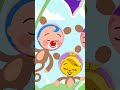 BRINCANDO COM AMIGOS #4 🤸 🏃 #shorts #músicainfantil #umheróidocoração