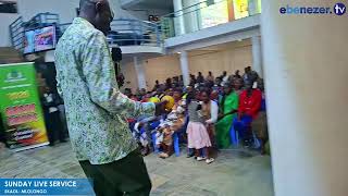 SUNDAY LIVE SERVICE