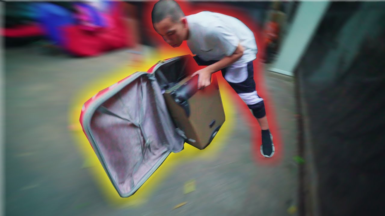 TINGGALIN Semua isi Koper adiku ke luar  Negri  GAK Bawa 