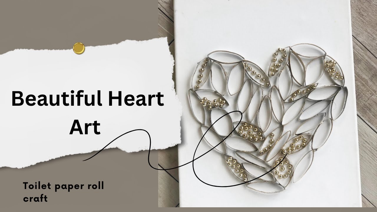 Красивое изображение сердца из рулонов бумажных полотенец.