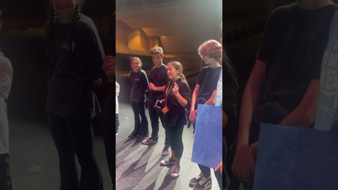 Calling the show is always a little emotional!! 🥲 Finding Nemo Jr. was a HUGE SUCCESS!!! 🐠🙌🏼🎭