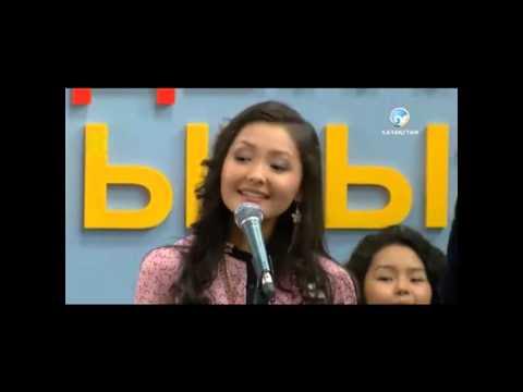 Үлкен сиськи бар аққұбалар сорады Жас қыздардың эротикалық фотосуреттері