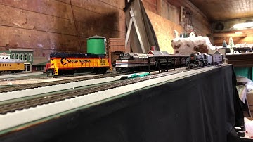 HO Bachmann Spectrum Pennsylvania Railroad K4 #1361 with Excursion Coaches