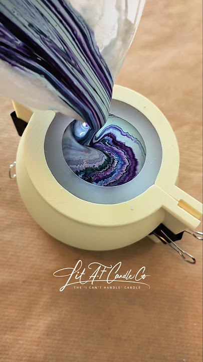 Satisfying pour 🤤 #ecoresin #litafcandleco #candlecraft #waxmeltjar #satisfying #marbledecor #pretty