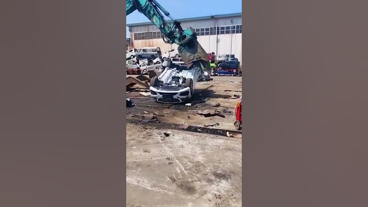 Mercedes Benz skärning | Lyxig bilskrot