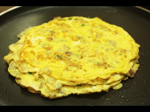 Mutta Porichathu (Kerala Omelette) - Popular Egg Recipe - YouTube