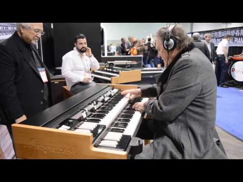 Brian Auger plays the new Viscount Legend at Namm 2017