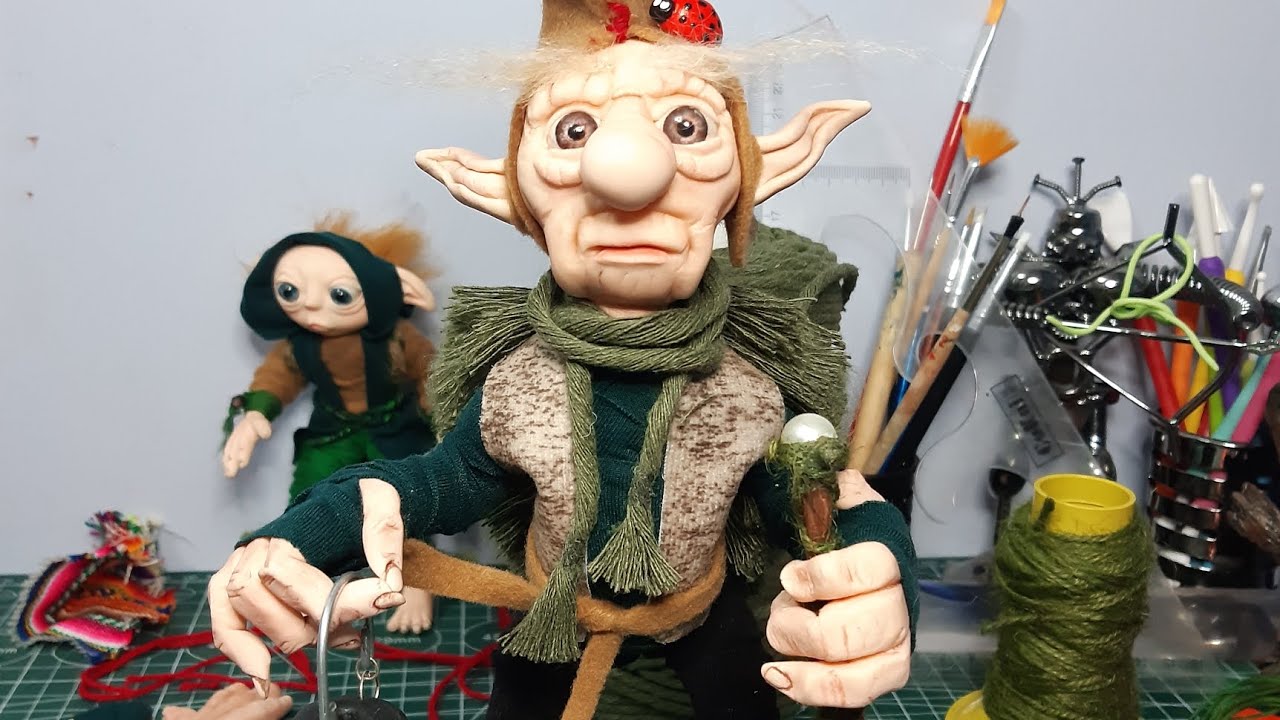 Hacer ropa de duende de porcelana, detalles y accesorios.