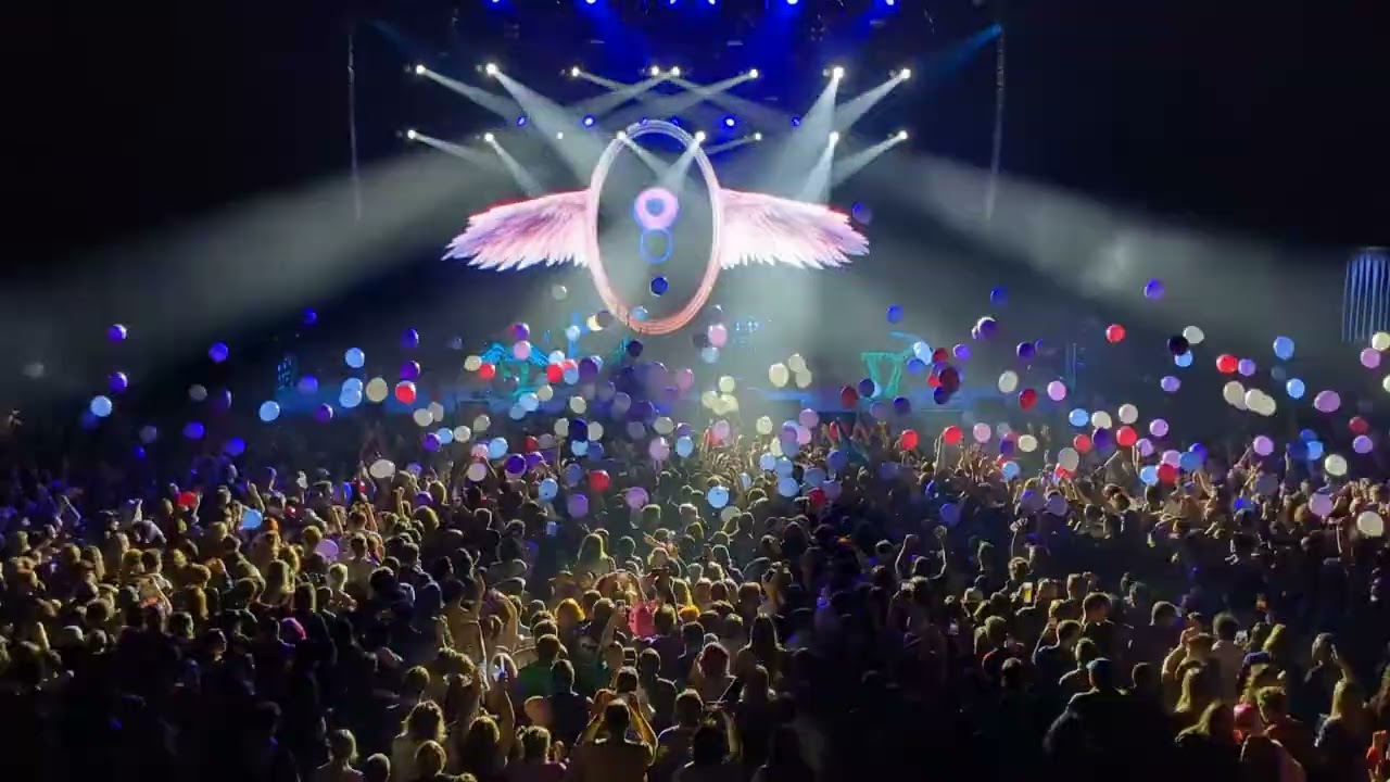 Magdalena Bay - Cry For Me ending (Happy New Year 2026)