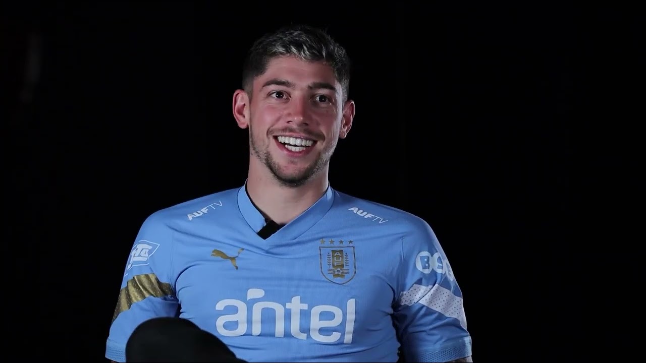 🎞️ “𝐔𝐫𝐮𝐠𝐮𝐚𝐲, 𝐭𝐢𝐞𝐫𝐫𝐚 𝐝𝐞 𝐟𝐮́𝐭𝐛𝐨𝐥” ¡Se viene la serie de  la Selección Uruguaya! Vas a poder ver a La Celeste por dentro, como nunca  la viste……