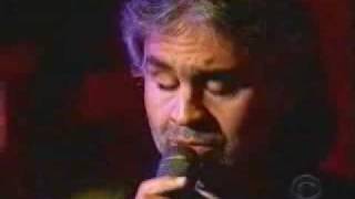 Andrea Bocelli & Kathrine McPhee "Somos Novios"on stage