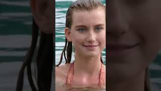 How To Form A Water Ball, According To Mermaids