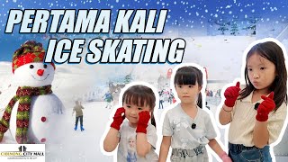 ICE SKATING FOR THE FIRST TIME AT CCM | CIBINONG CITY MALL