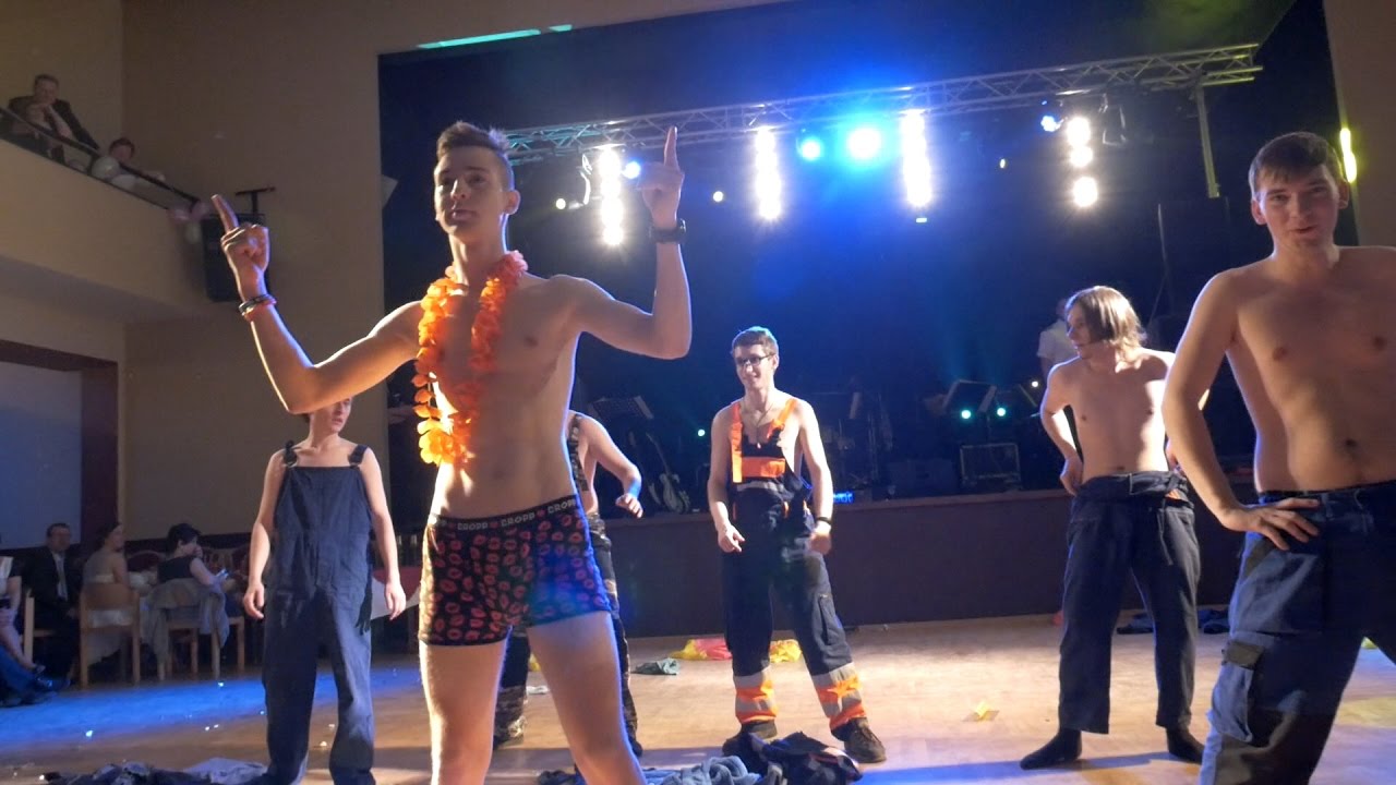 Půlnoční překvapení třídy LM4B SŠLVT Odolena Voda (10.3.2017)