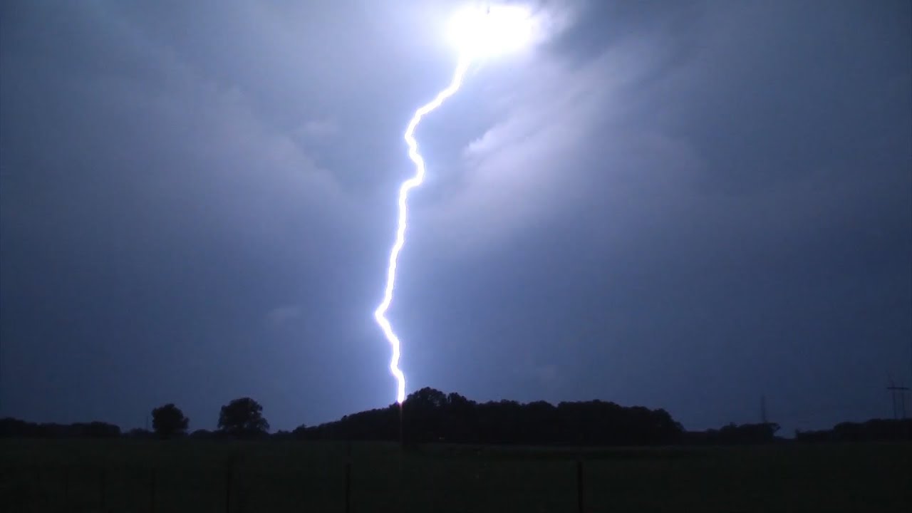 Insane Cloud to Ground Lightning in Pryor, OK - 5/22/2019