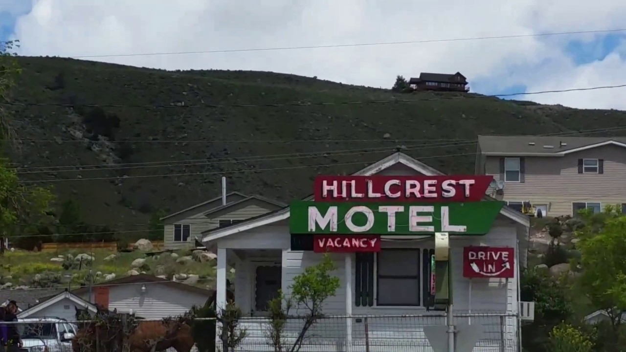 Hell S A Roarin Horse Drive In Gardiner Montana Youtube