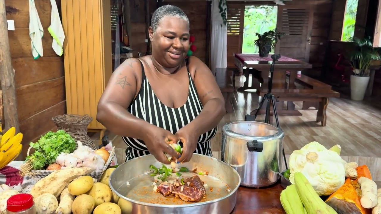 Fiz uma carne com verduras que ficou maravilhosa 