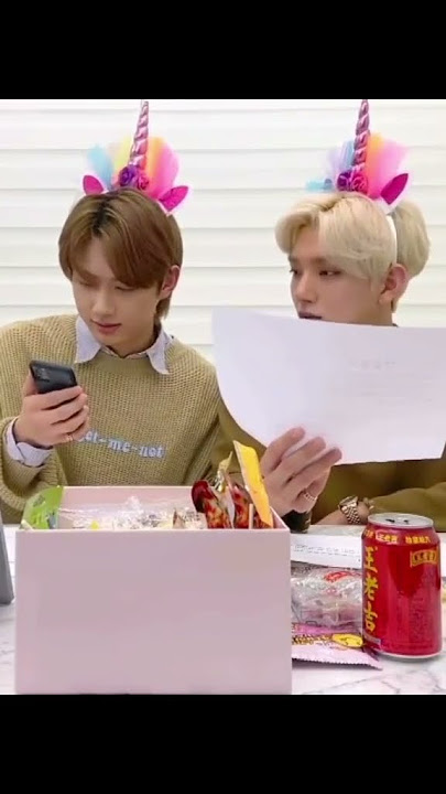 When your phone speak chinese #svt #jun #joshua #seventeen #kpop #shorts