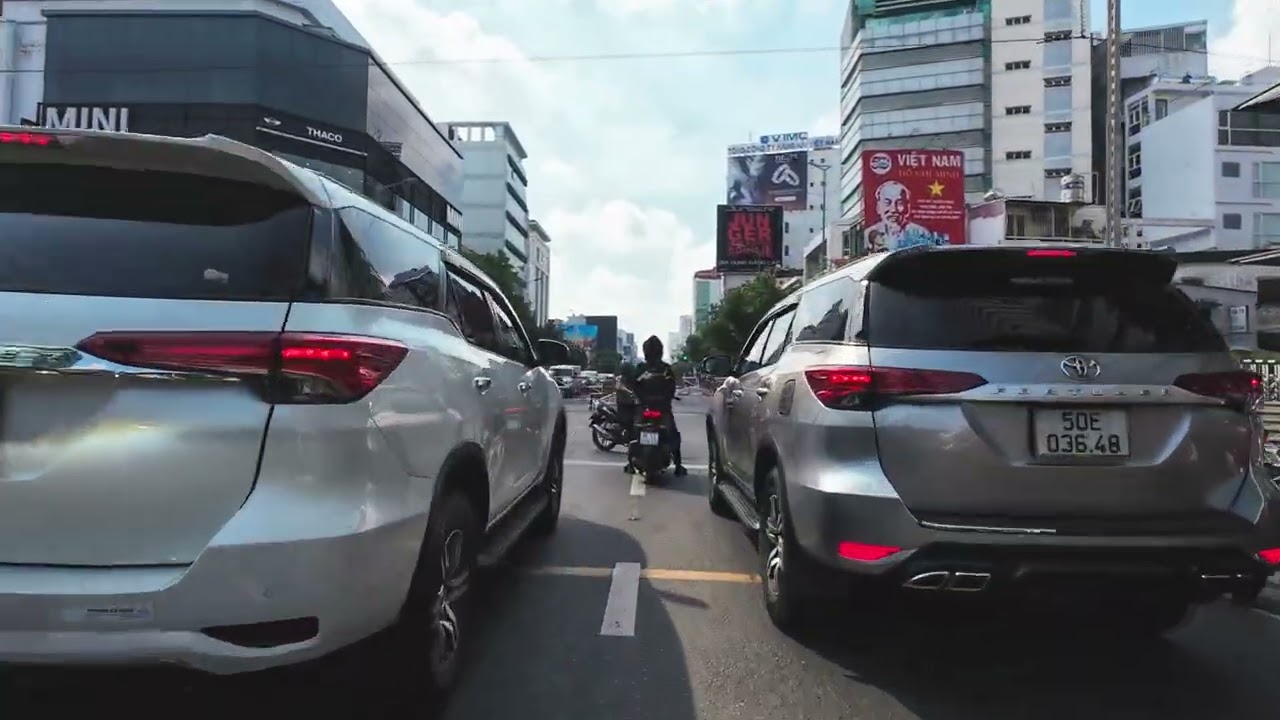 Từ Mũi Tàu Cộng Hòa Qua Hoàng Văn Thụ Đến Phú Nhuận: Một Sáng Chủ Nhật Rất Sài Gòn