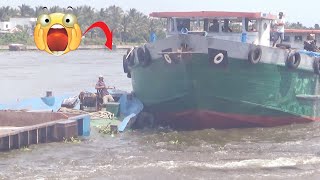 [702] Two barges collided dangerously near the dam's gate