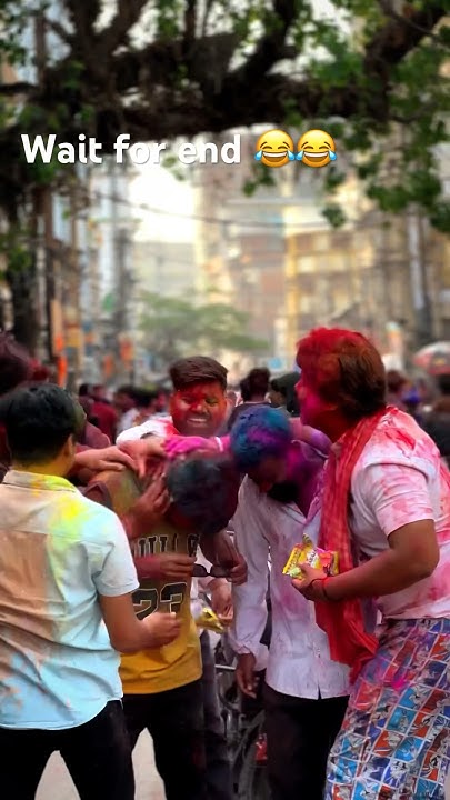 aaj holi hai