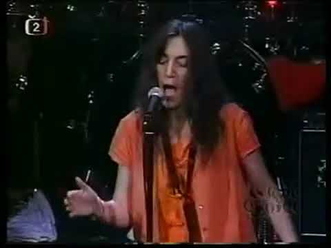 Patti Smith - Dancing barefoot (Live 1996)